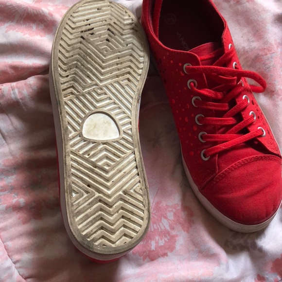 Super cute red sneakers - Picture 5 of 5